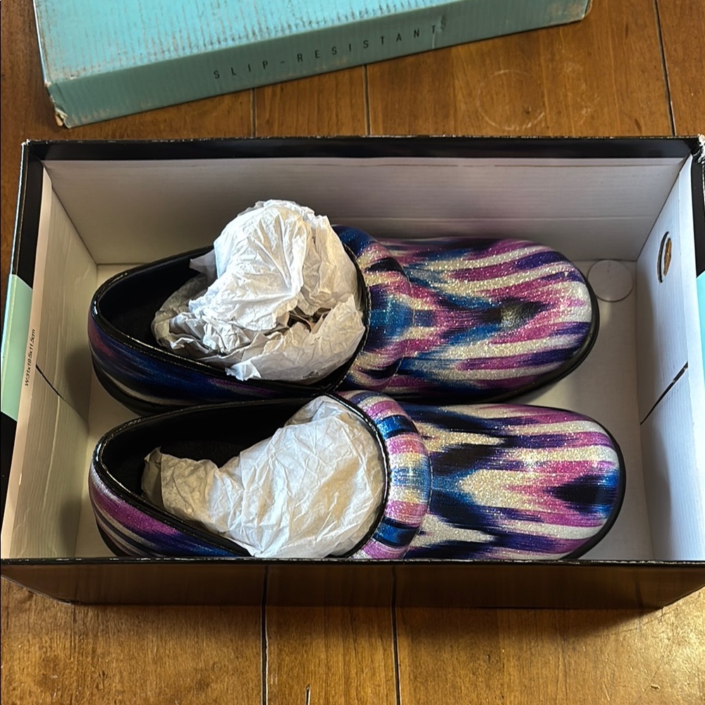 Colorful Slip-Resistant Nursing Clogs